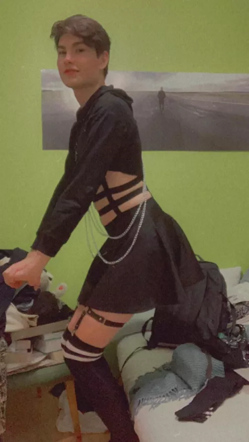 I really like black outfits:)