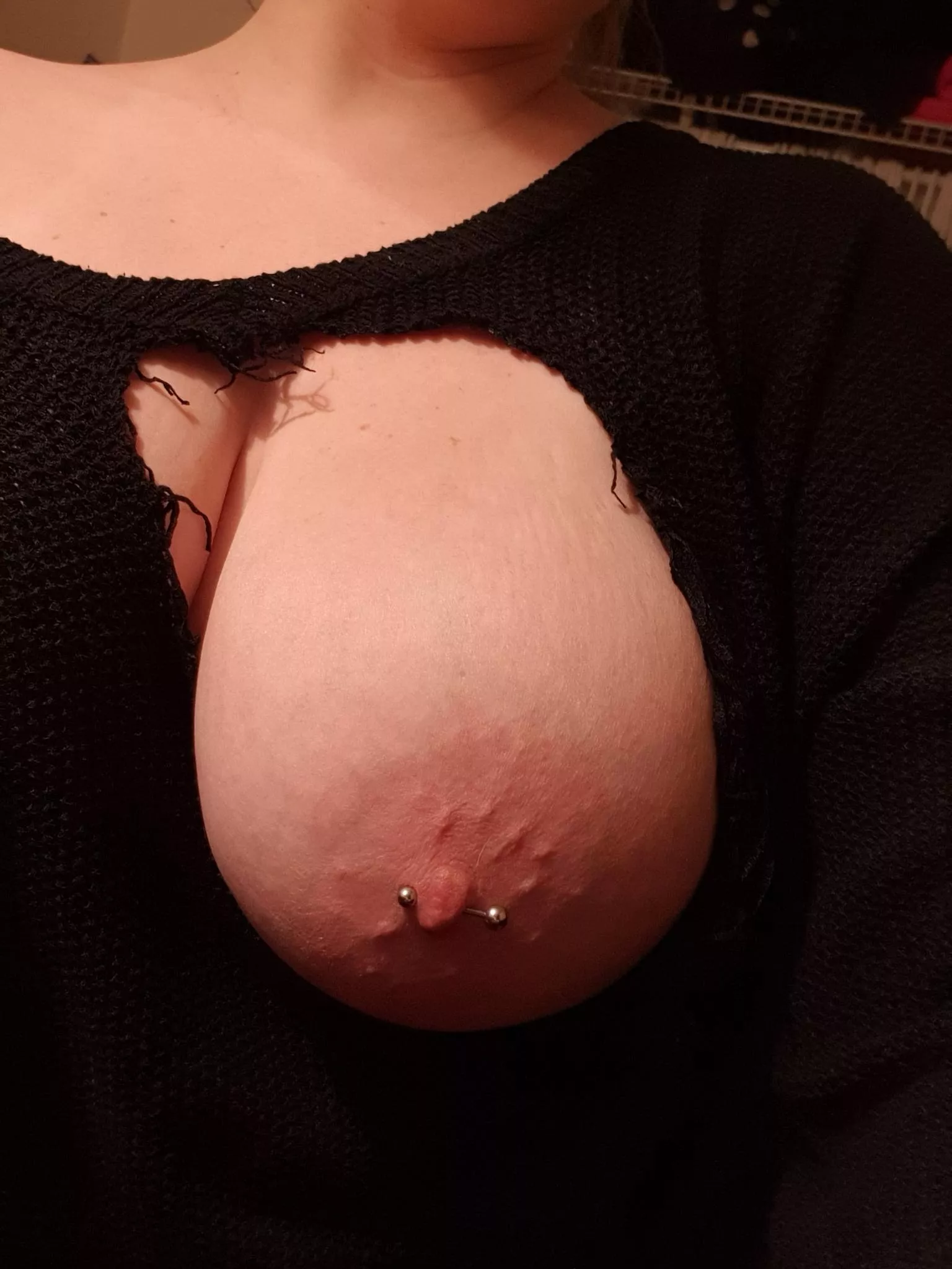 I really need to fix this sweater 😋