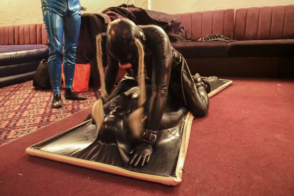 I really realty like playing with shrink wrapped guys.... I really realty like playing with shrink wrapped guys....