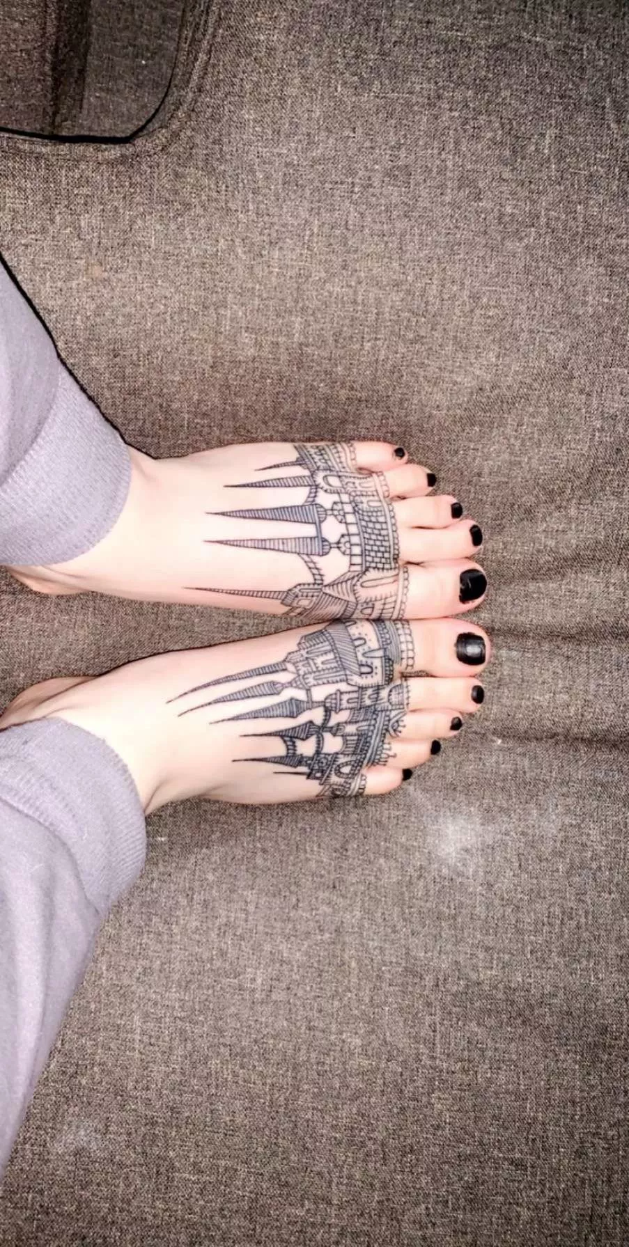 I remember the first time I had someone suck on my toes and he licked between each one kissing my entire foot ☺️ I’ve never came so hard in my life