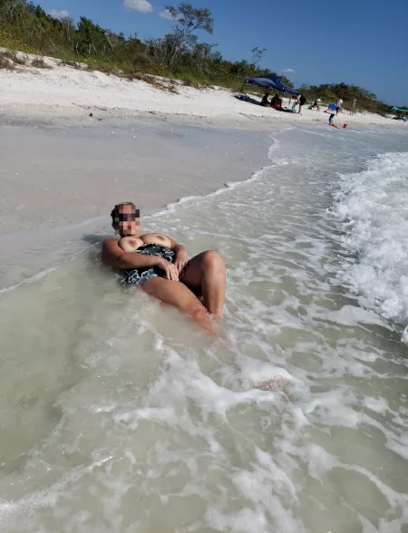 I said that I love the beach so I was dared to expose my huge tits. (F)un in the sun