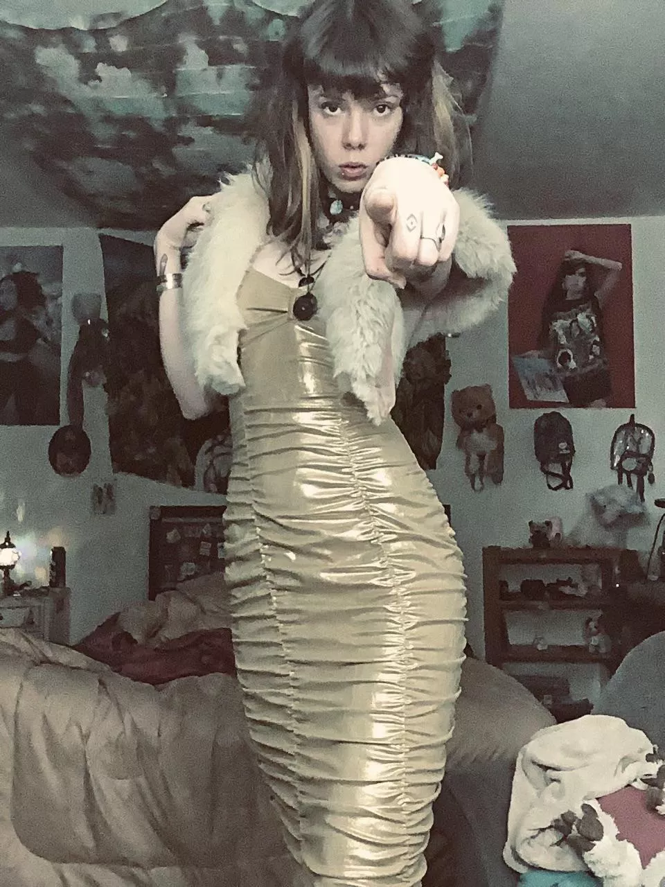 I spy with my Perfect eye the shrimp-dick loser who’s going to be my next plaything 😈 I know you’re desperate to find out all the scandalous ways I can make you Melt… so look in the comments to begin your addiction 😼💋 [selling]