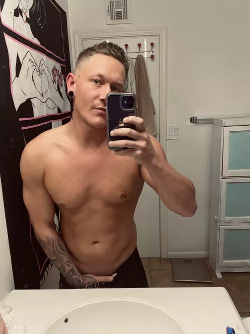 I suck at taking selfies😆