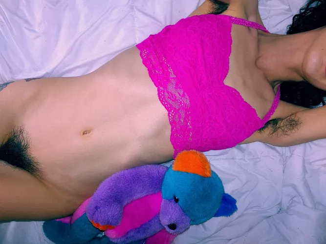 I think armpit hair is very cute π