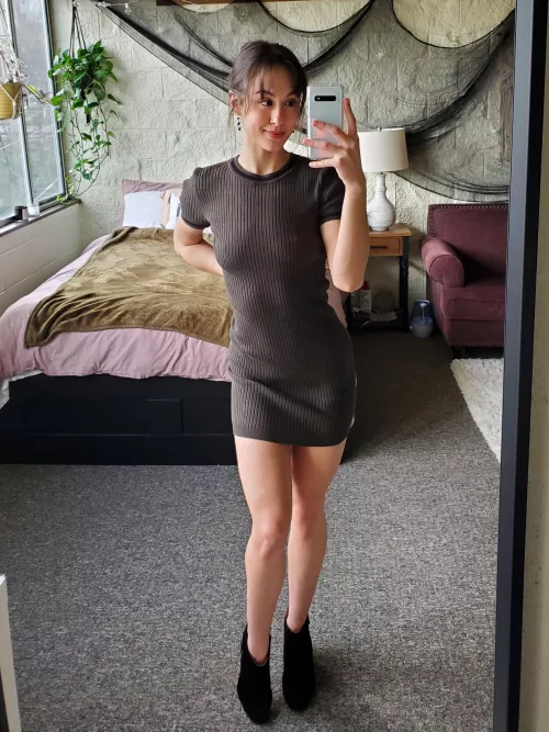 I think boobs look better braless in clothes than naked