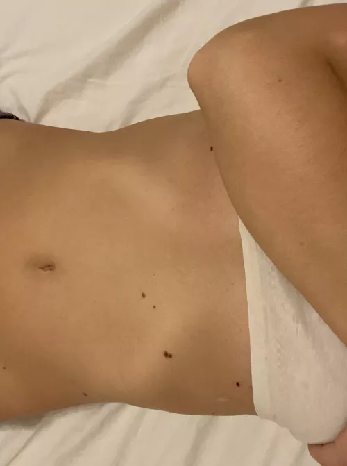 I think I have cute bellybutton π