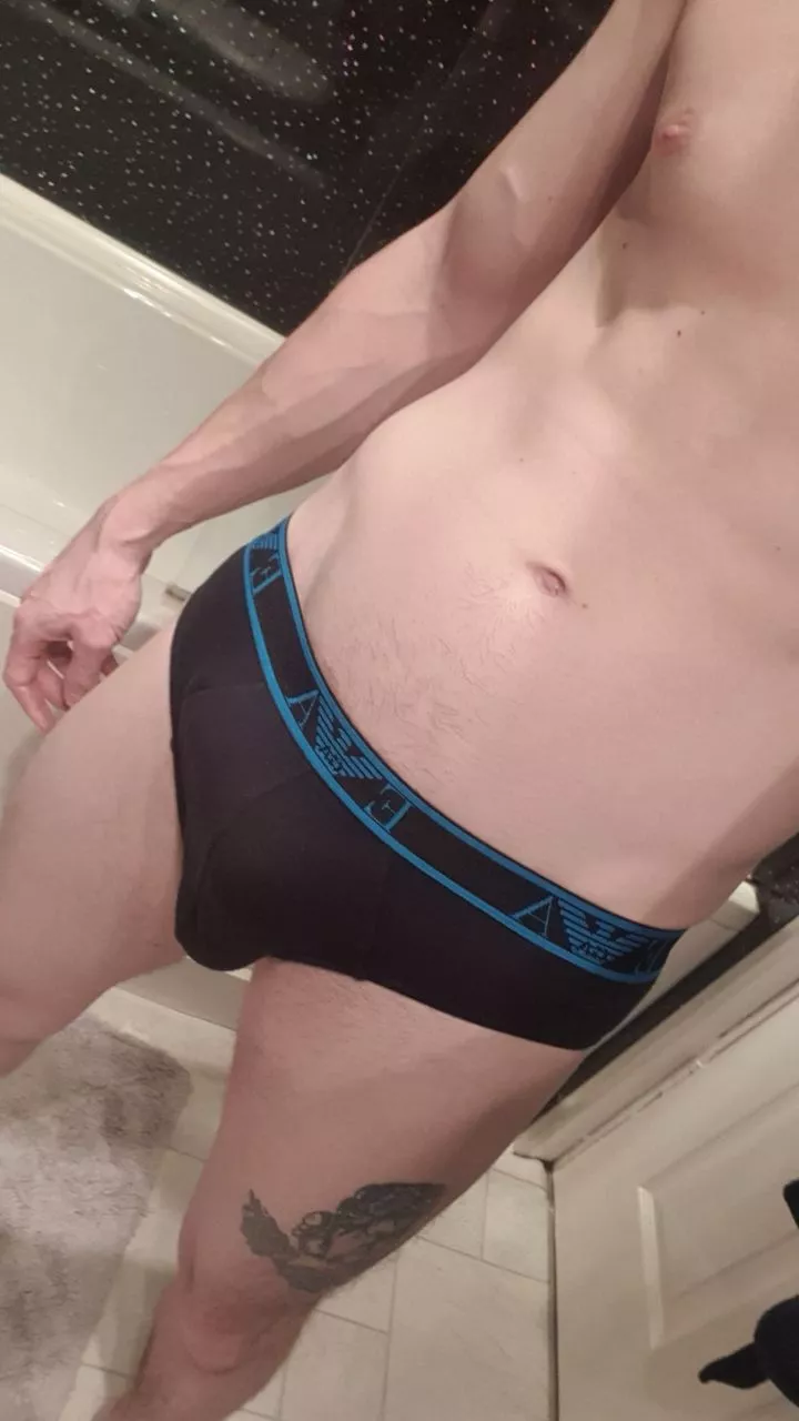I think I quite like the briefs look. I think I quite like the briefs look.