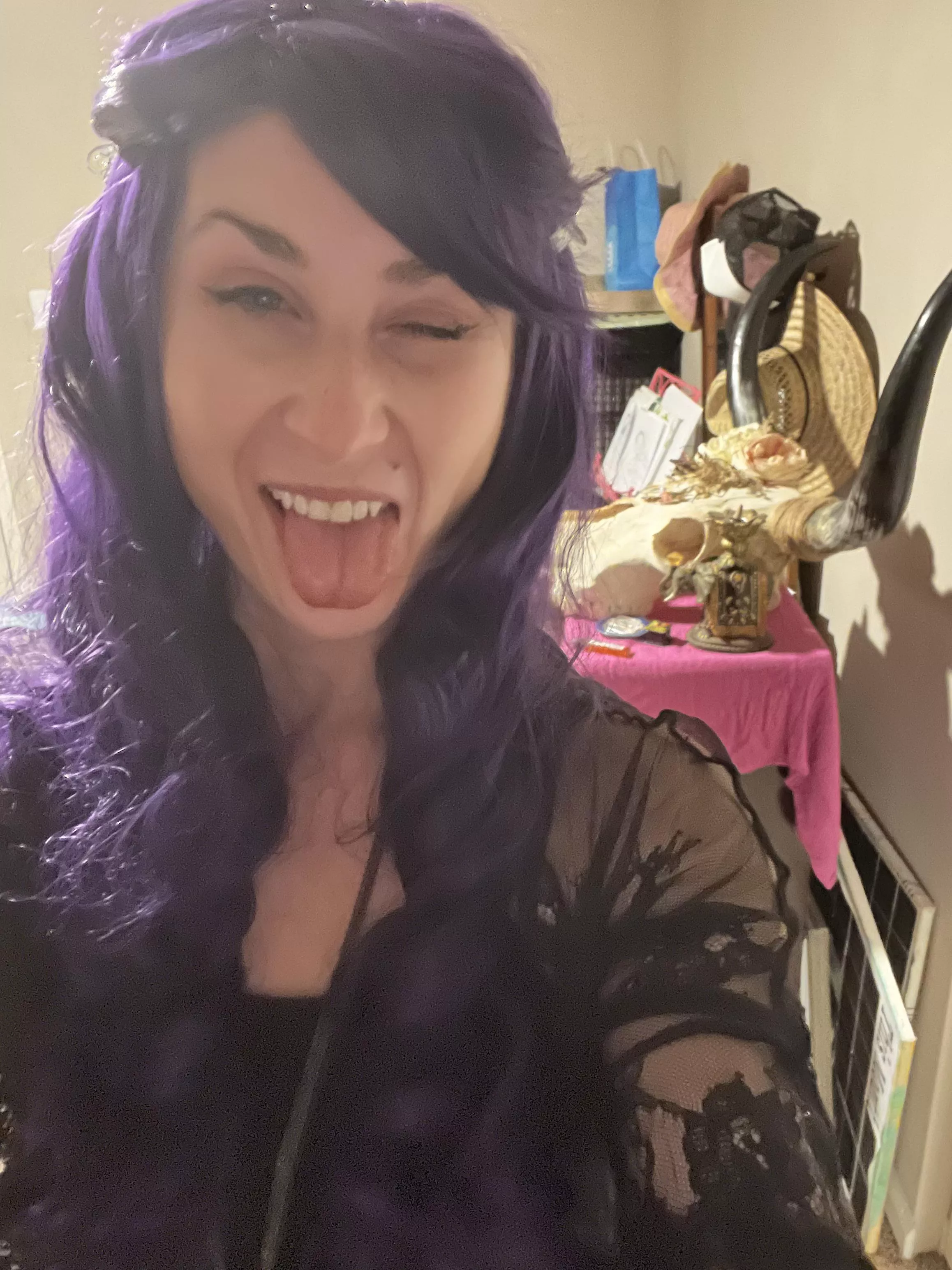 I think I’m pretty cute for a mom 😘