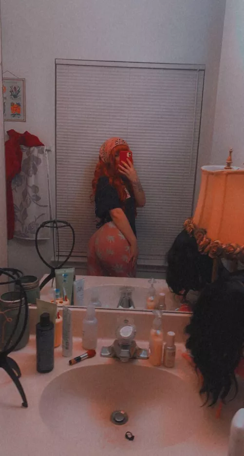 I think my butt looks good in this 🥰