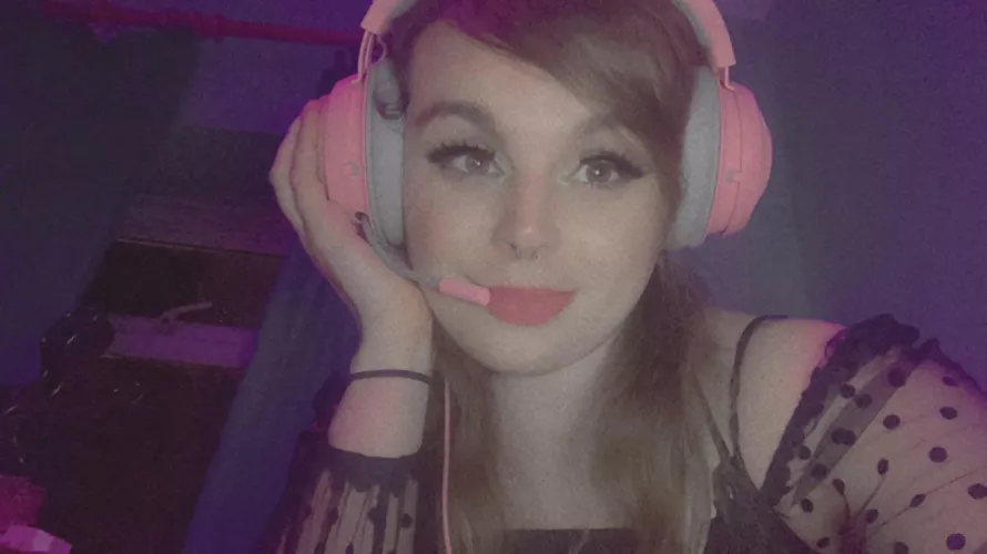 I think my face is pretty enough to be fucked, don’t you?