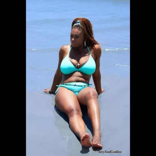 I think this is just as sexy as being naked especially at 41(f)#Goddesvibes