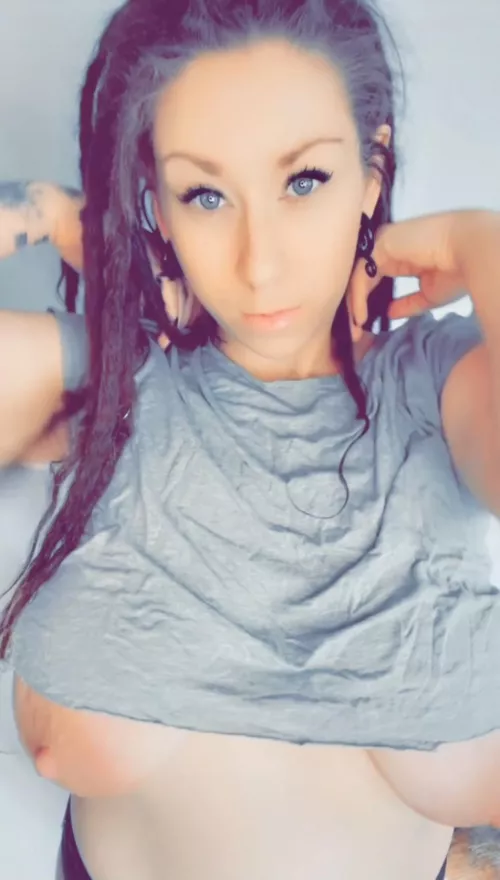 I think this shirts to small