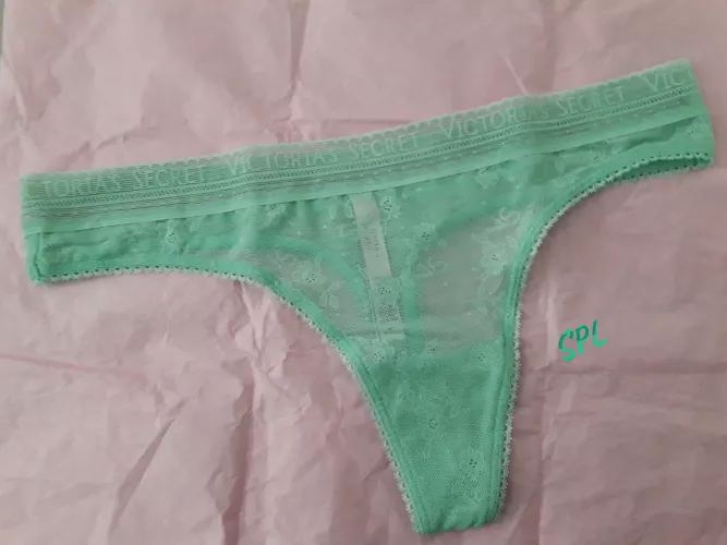 I thought -as a Secret Pantylover- I HAD to make a deal with Victoria! So, I did...๐
