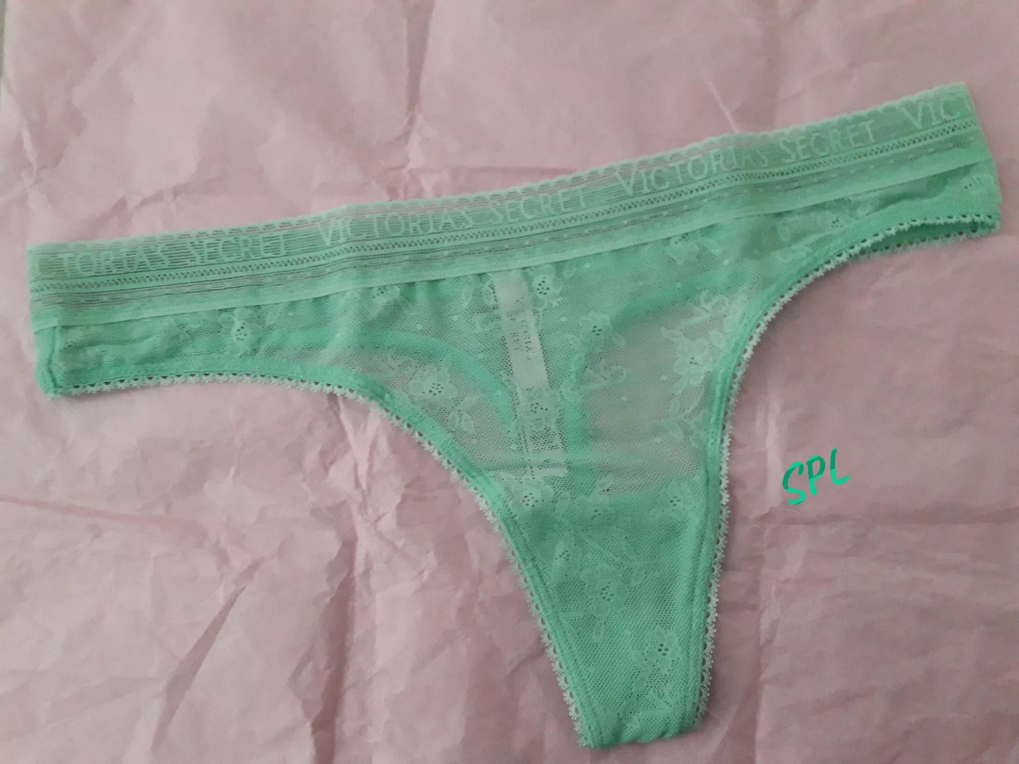 I thought -as a Secret Pantylover- I HAD to make a deal with Victoria! So, I did...💚 I thought -as a Secret Pantylover- I HAD to make a deal with Victoria! So, I did...💚