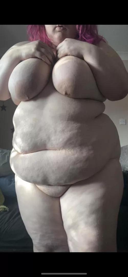 I took this earlier and omg I feel like a work of art