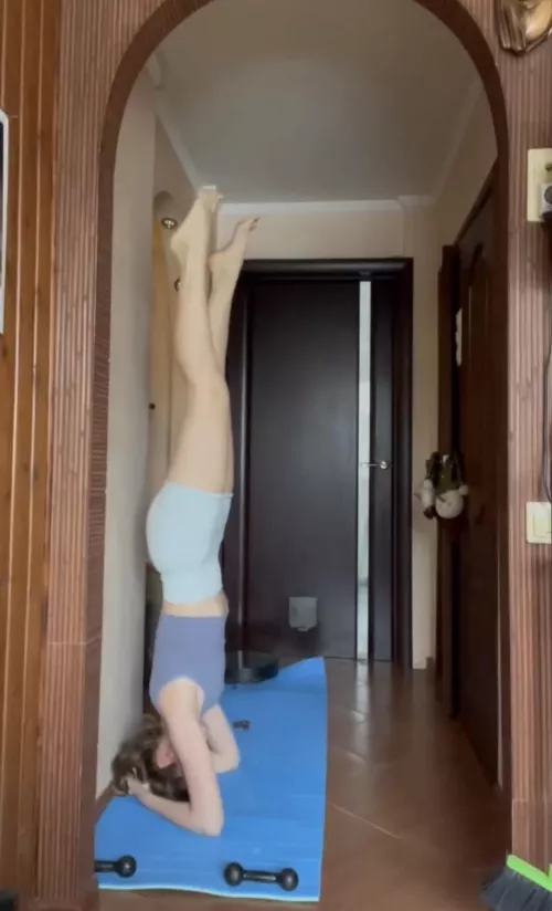 I try to look at the world from a different angle😅😅