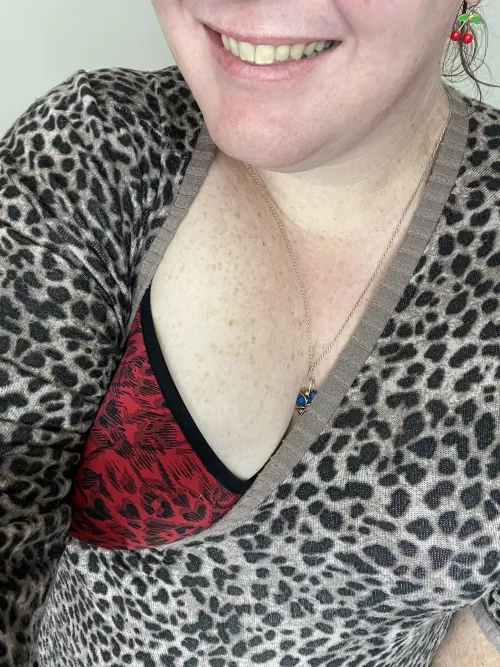 I used to be Mormon but now I post slutty pics online 🤷‍♀️