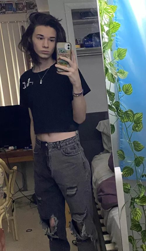 I wanna be someone’s gf 😫