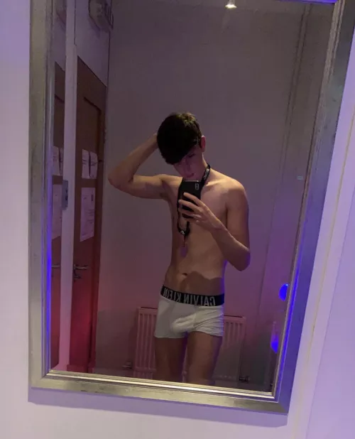 I wanna be your favourite boy