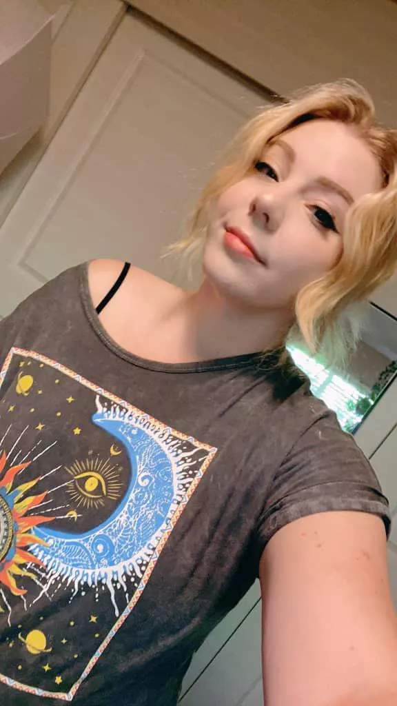 I wanna dress you like a skinny sissy, it's really much better this way