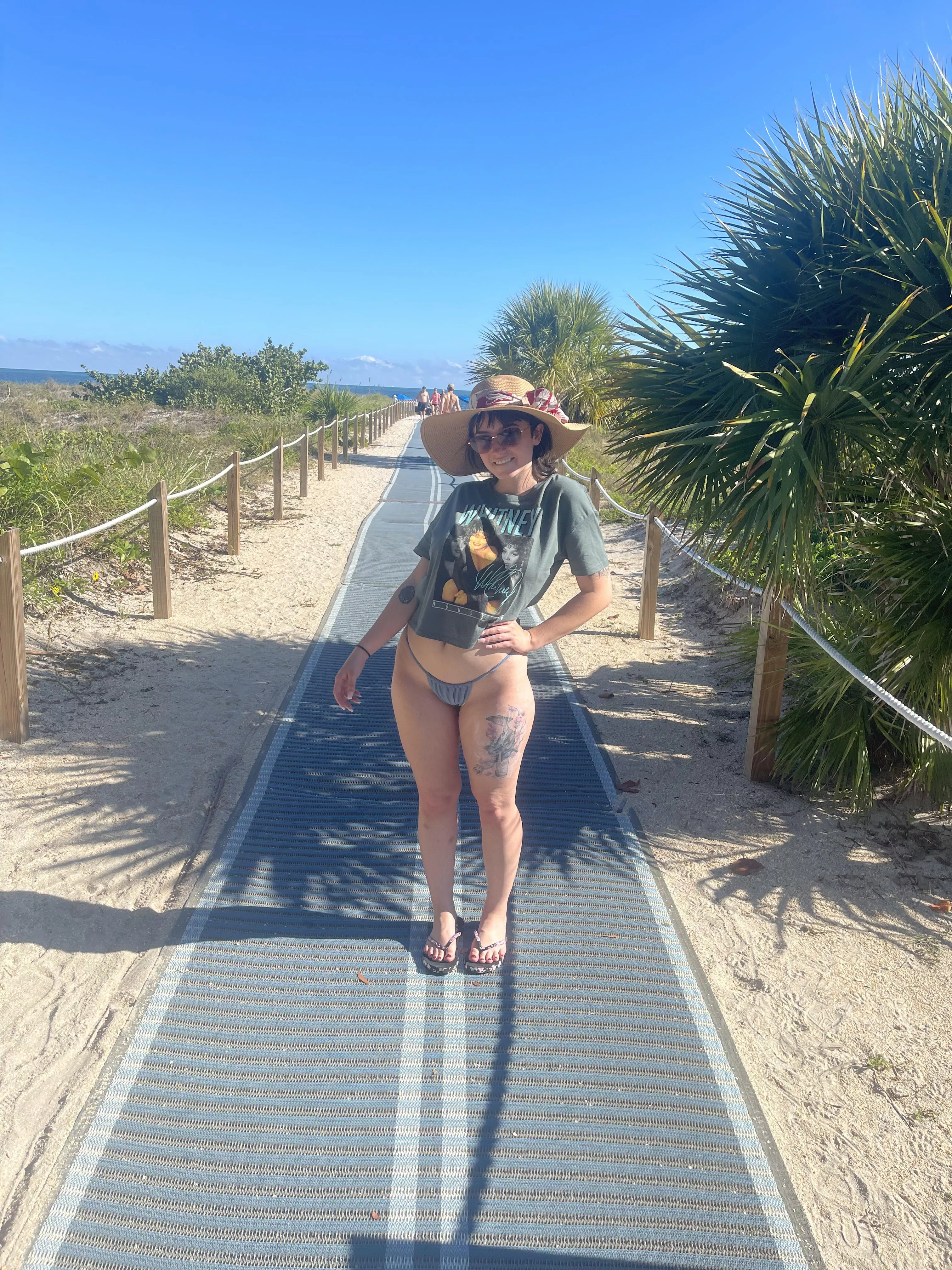 I wanna [f]eel the heat with somebody…