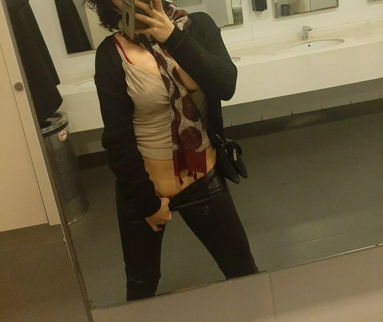 I wanna get caught ![F]