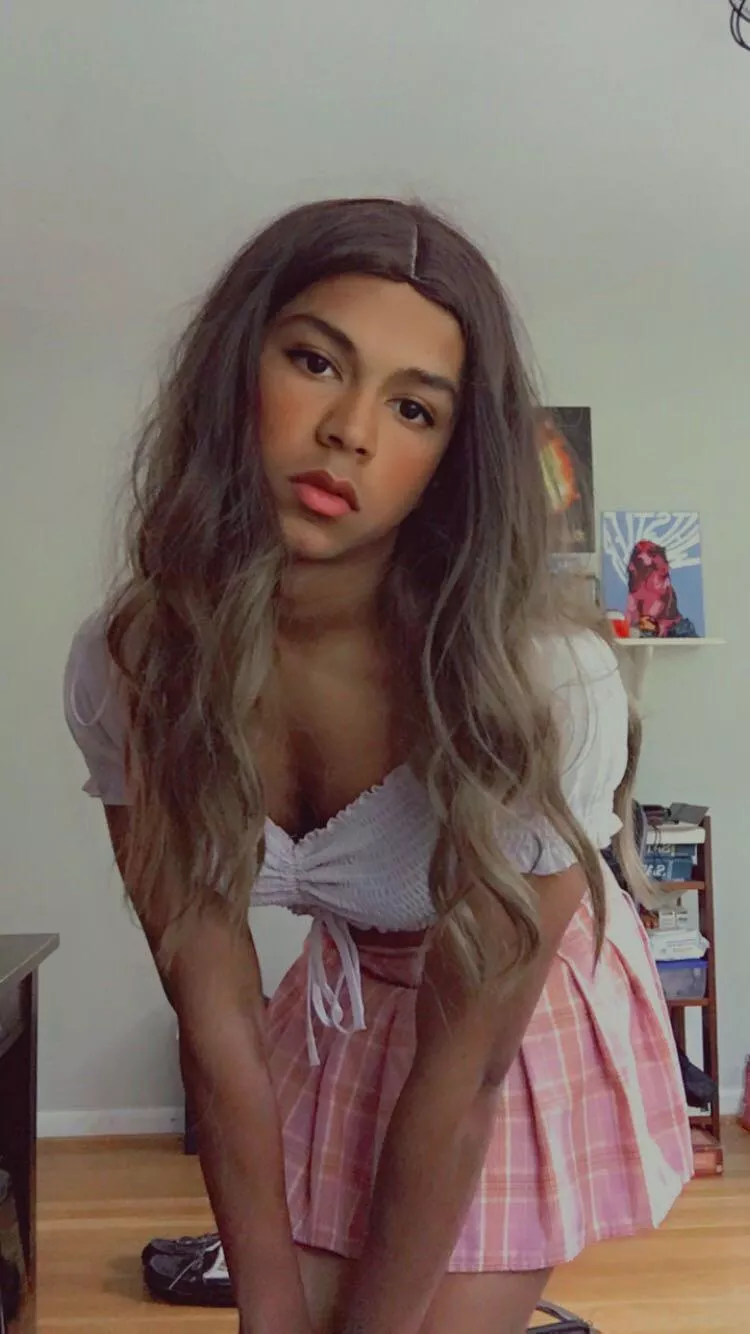 I wanna go outside dressed up more!