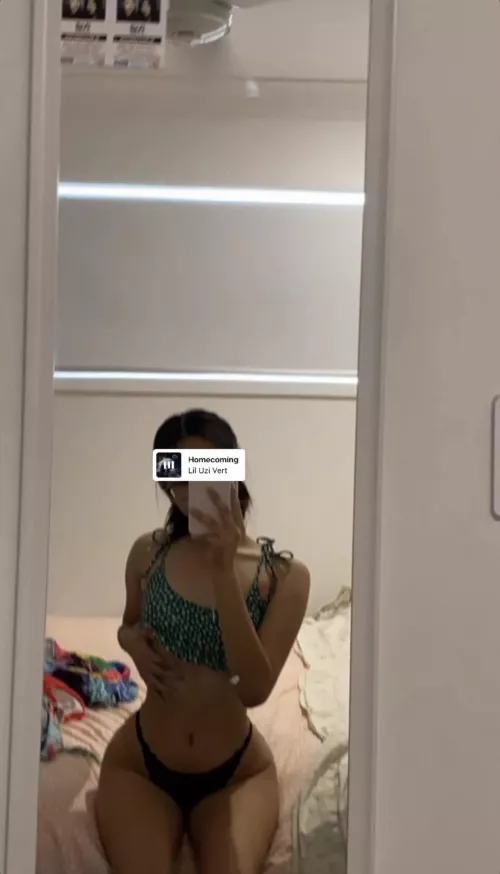 I wanna make friends on Reddit hmu ? <3💕