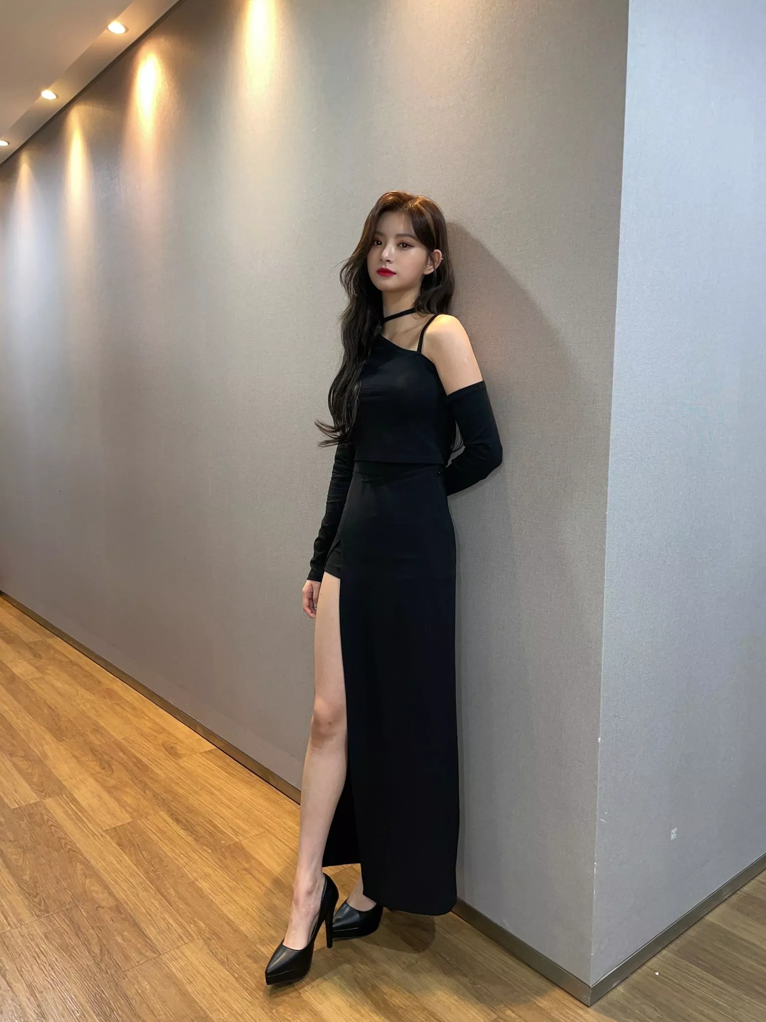 I wanna pay her for one night & fuck her 💦💦