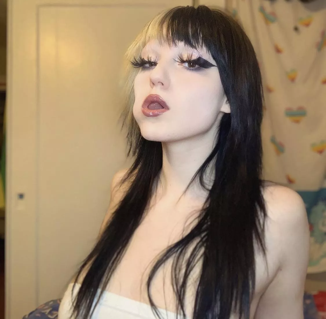 I wanna suck something 🤤