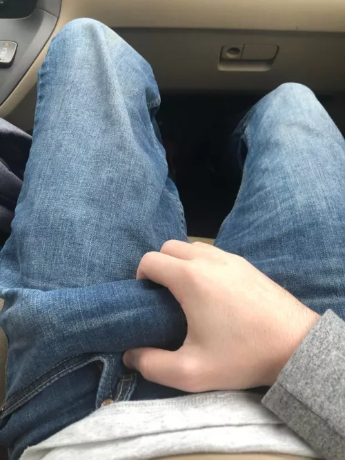 I wanna watch him located in NY and 44 and 48. Pretty new too but like to speak and have pics