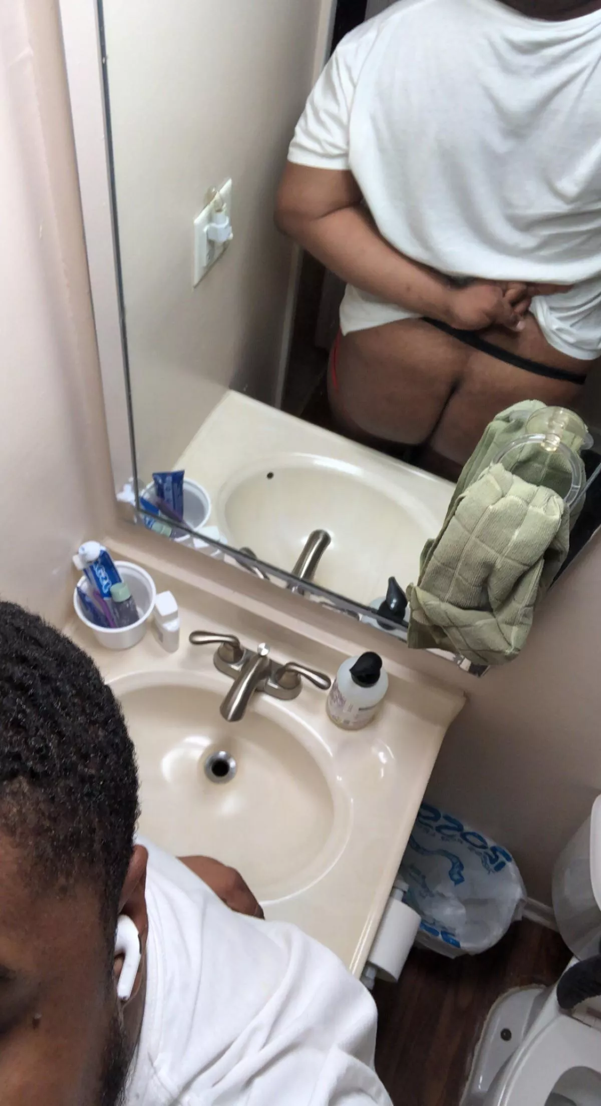 I want a face between these cheeks