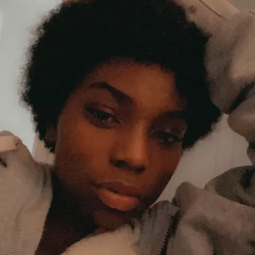 I want a white boy to spank me~