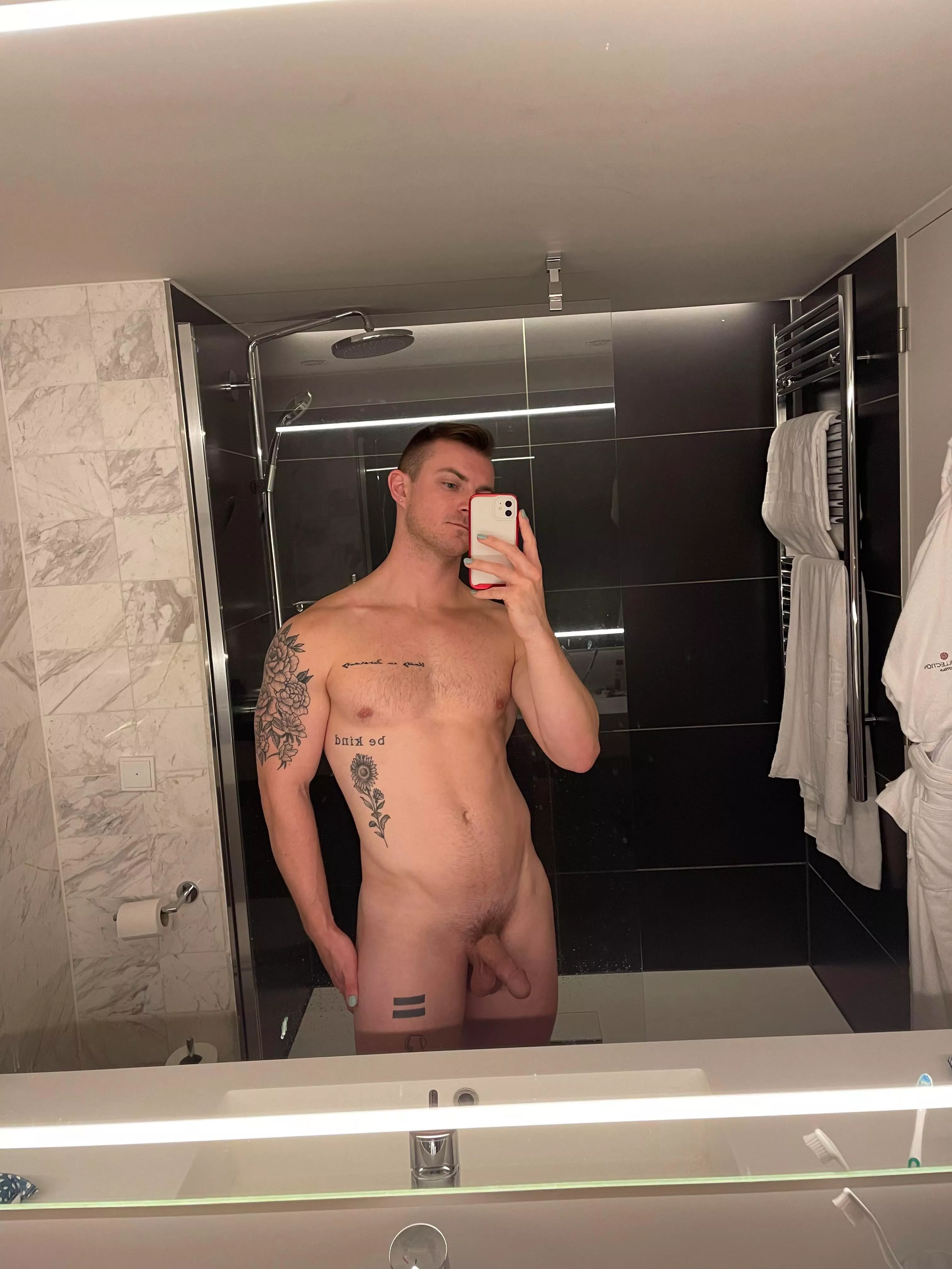 I want cock for Christmas 😏