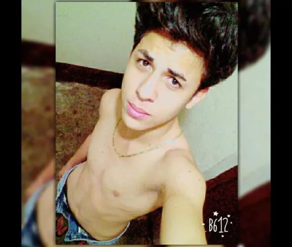 I want cum on my face. Can I get a cum trib please 💦🥺