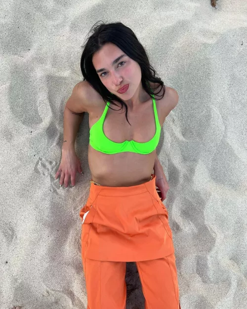 I want to become a good little jerk toy to dua lipa