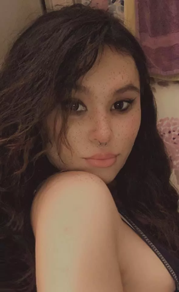 I want to get titty f*cked😩😩😩