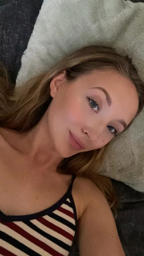 I want to see your cock on my girlfriend's face, tribute in dm here or kik Printedtn. Tribute this pic first and might get more (video tribute are best welcomed)