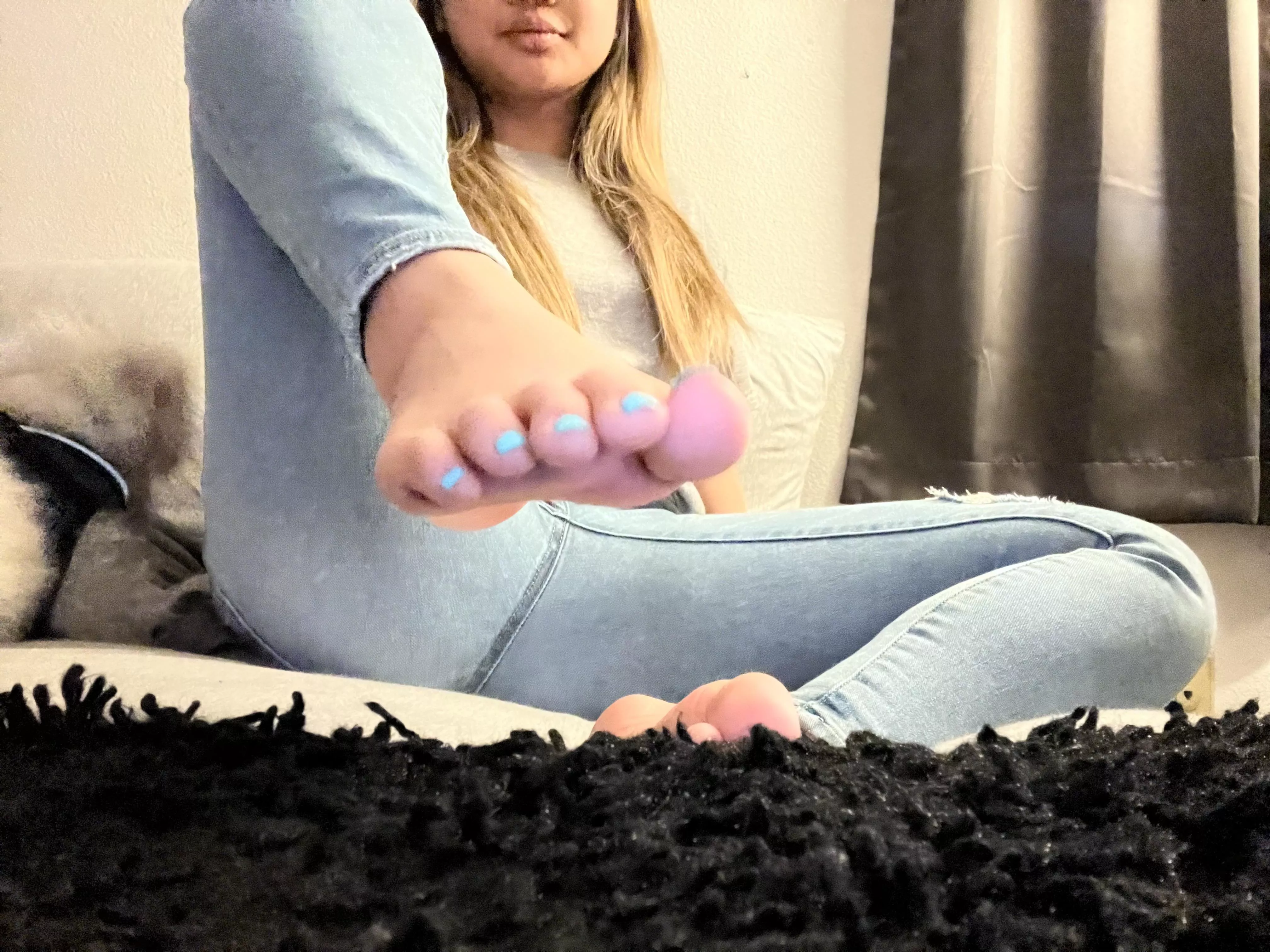 I want to shove my toes in your mouth