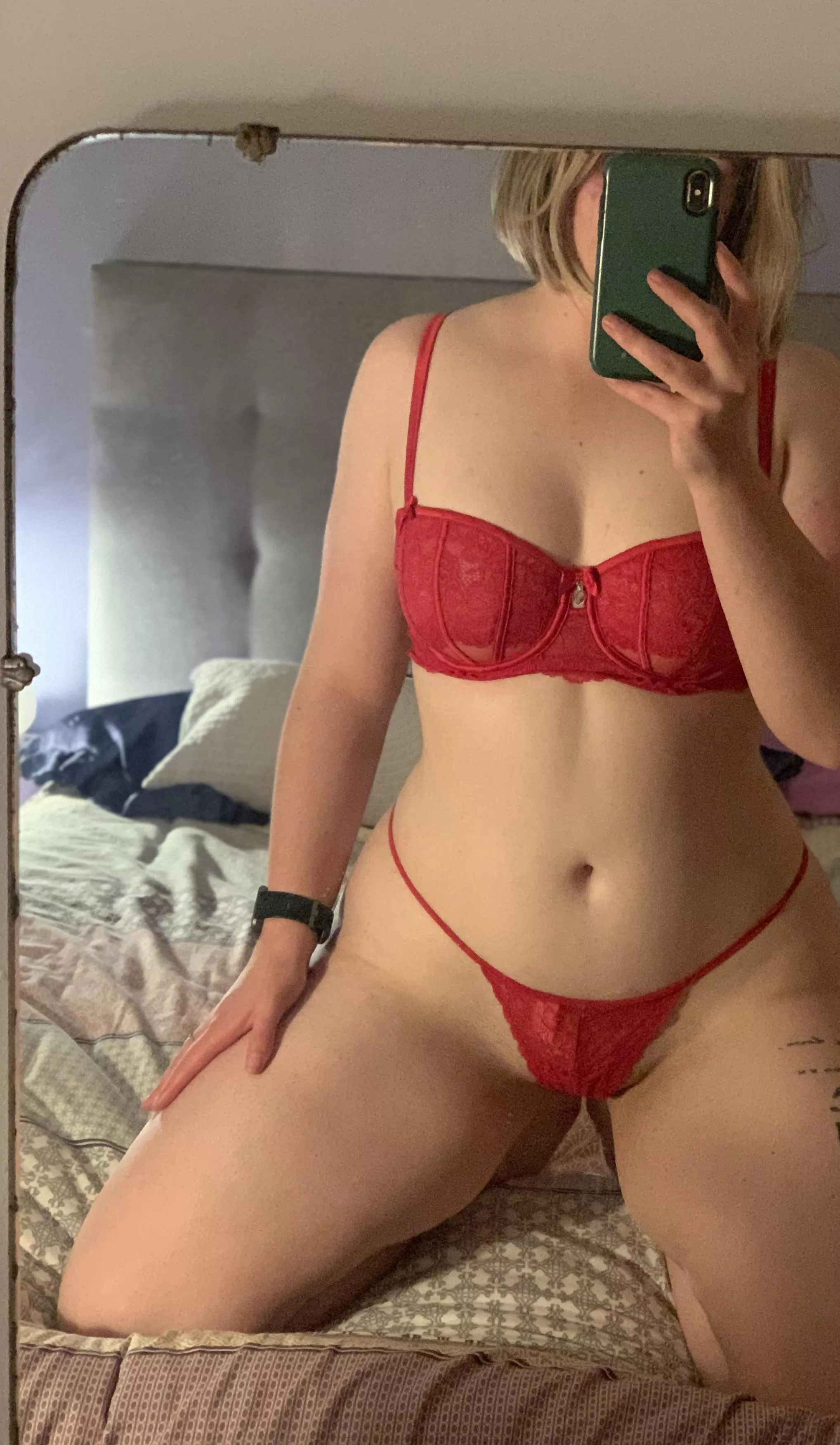 I want to sit on someone’s (f)ace👀 I want to sit on someone’s (f)ace👀