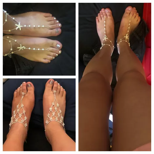 I want to wrap my cute little Asian feet around your cock ๐ฅฐ