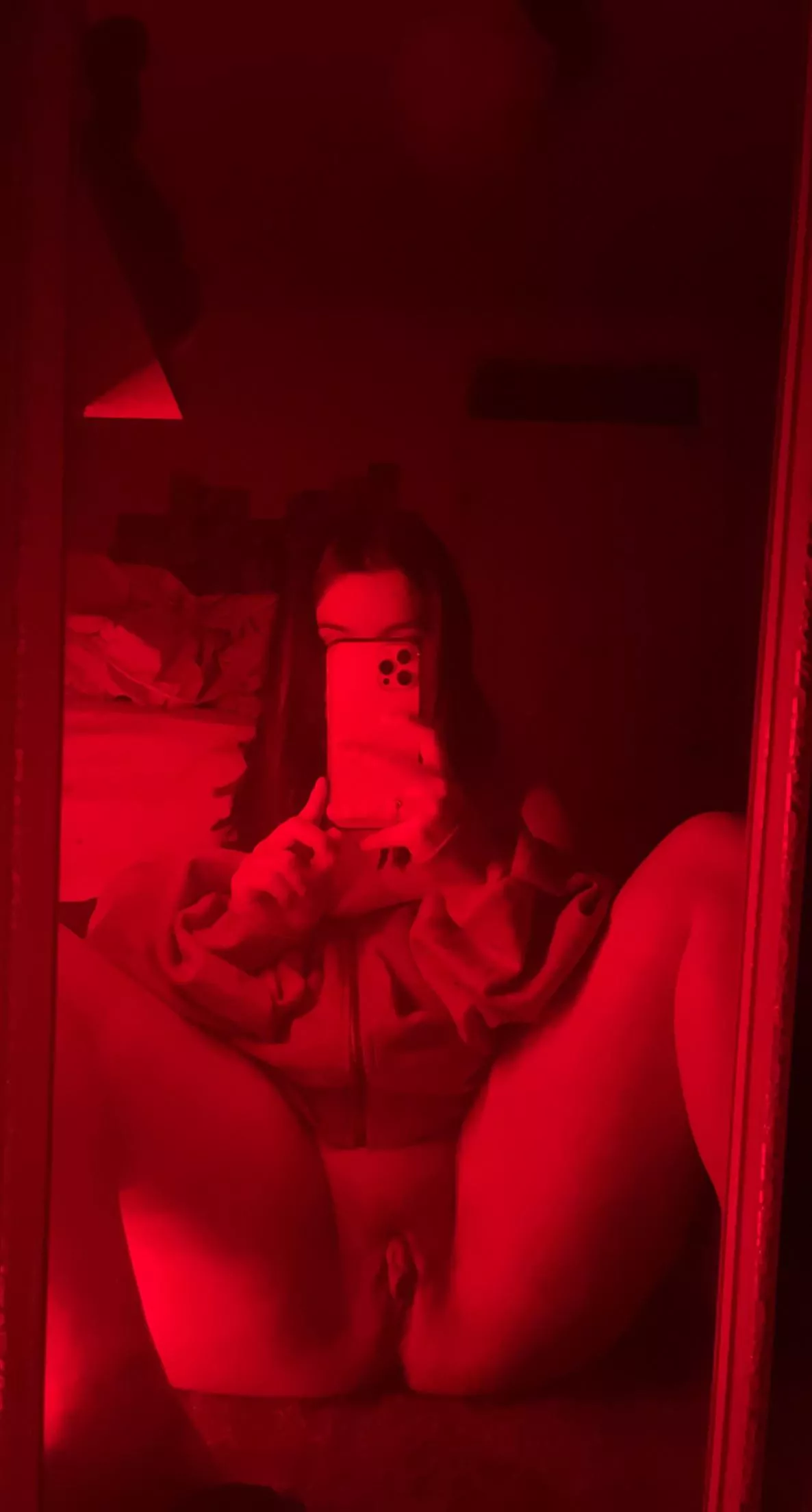 I want you to ruin my pussy before you destroy the cake 🎂