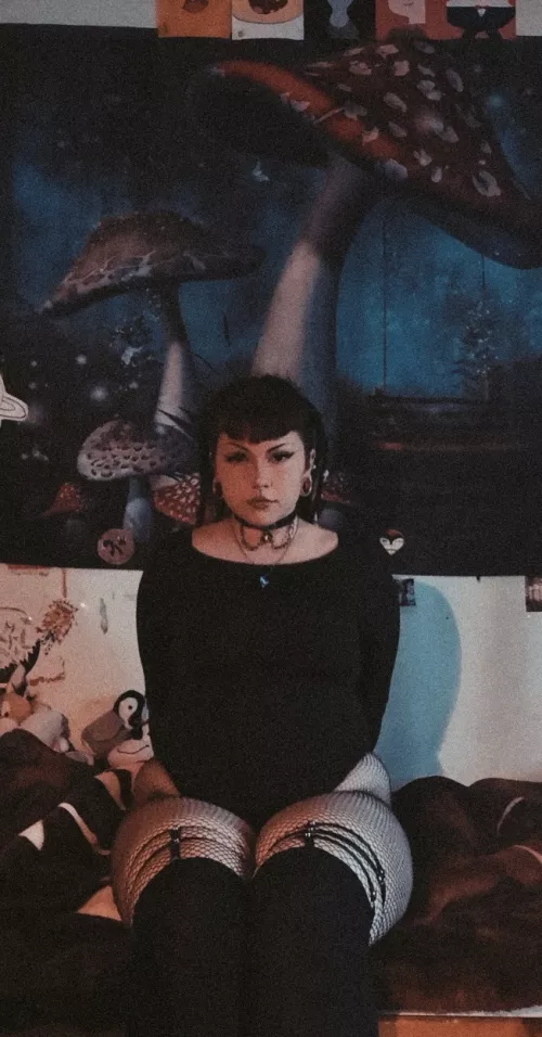 I want you to worship me 🖤🖤