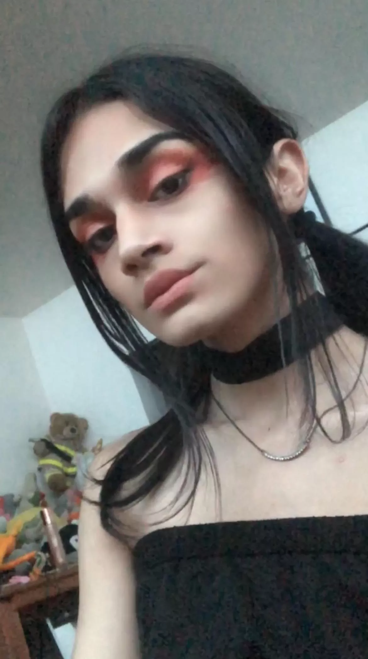 i wanted to post another pic of me because everyone is so nice 🥺