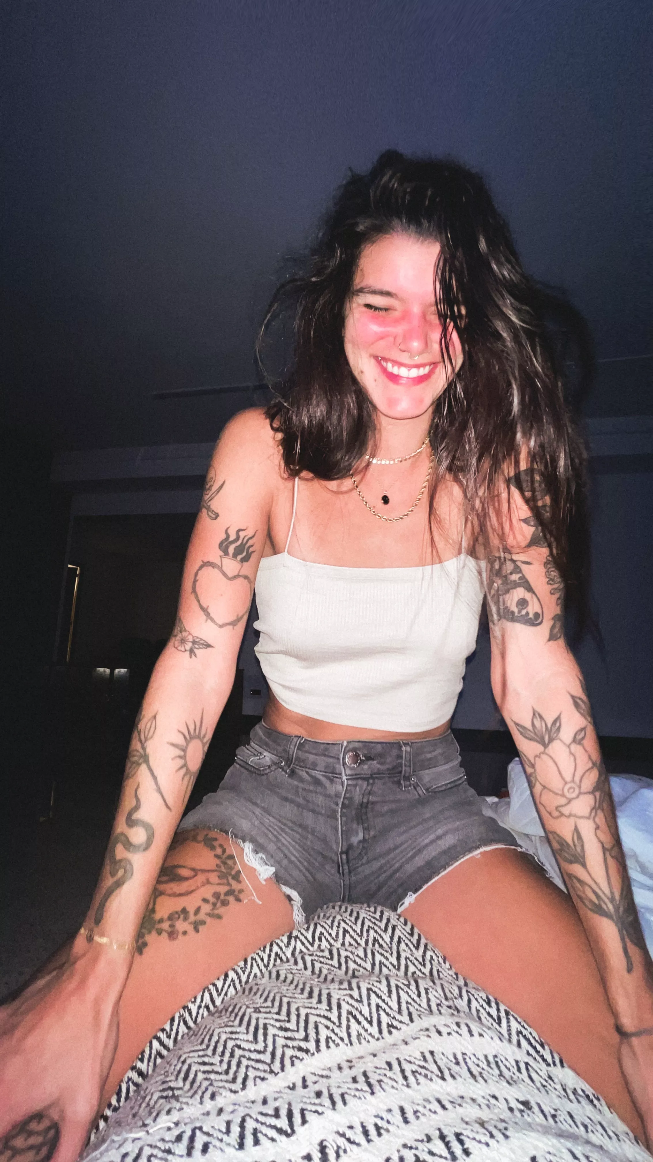 I was blushing cause I was sitting over my boyfriend! I get instantly horny when I do that. Do you like this photo?