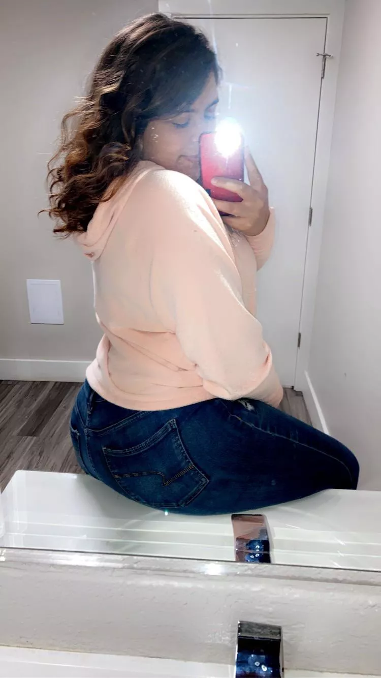 I welcome all fetishes. Pm me for details 😈