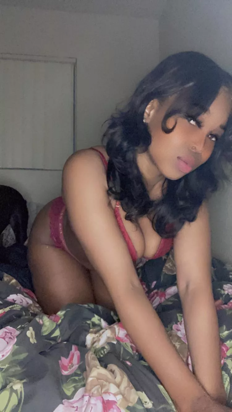 I wish I had someone to tease tonight 🤤