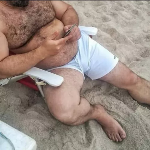 i wish i wasn't stuck in Egypt and was able to fuck y'all twinks and bears alike