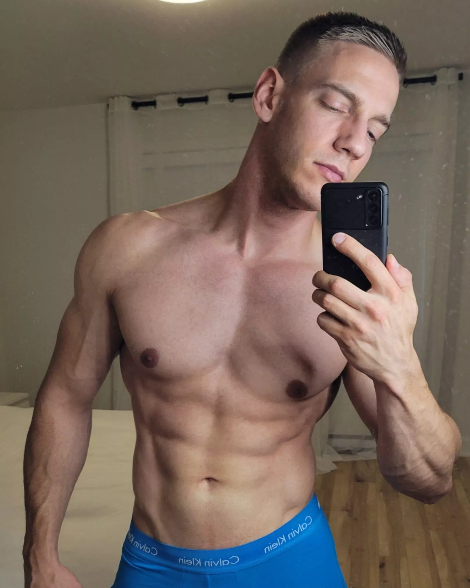 I wish tonight could last forever so we never have to say goodbye💙