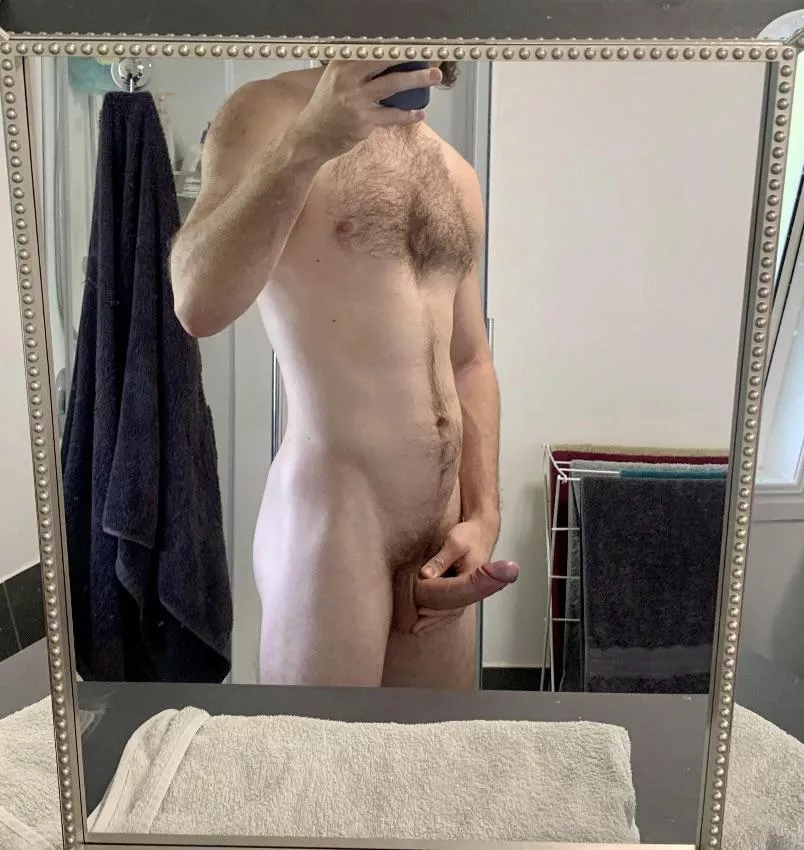 I woke up like this 😉. Everyone having a good morning?